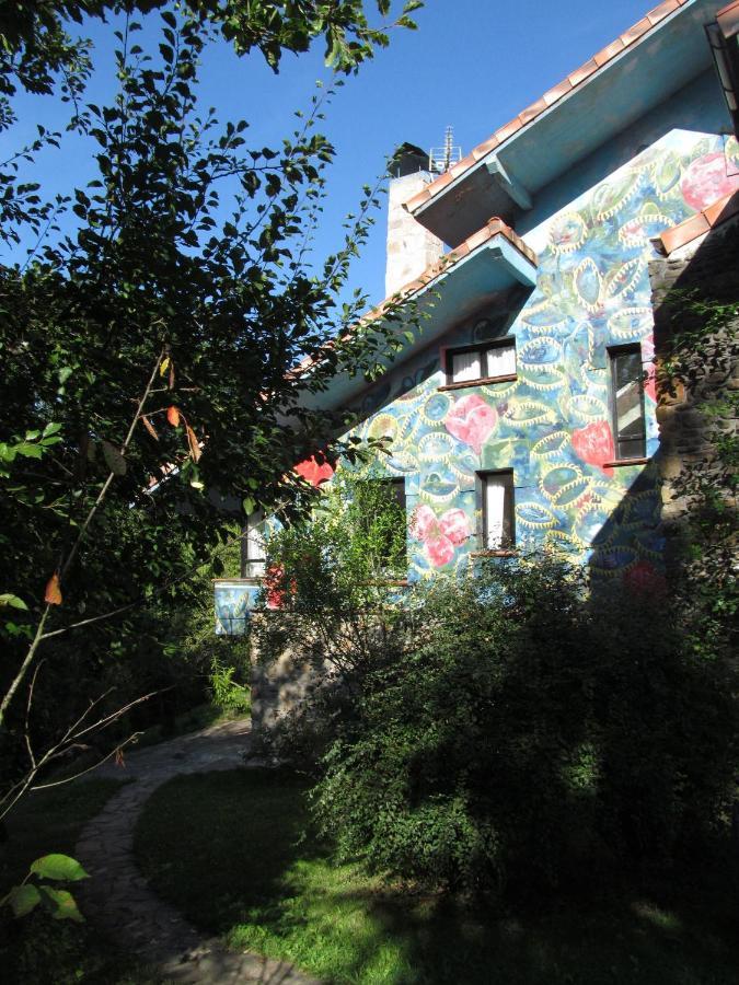 Hugoren Egoitza Zubialde Exterior photo